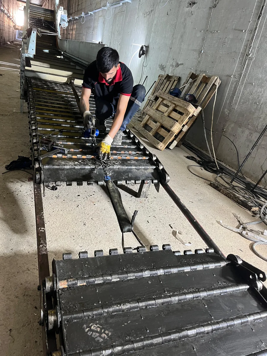 Habaş tesisinde pres hattı üzerinde teknik çalışma